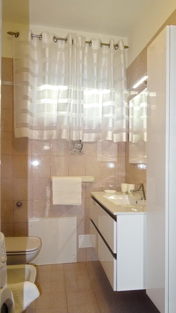 Casa Palanca Lake View Apartment By Gardadomusmea トレモージネ エクステリア 写真
